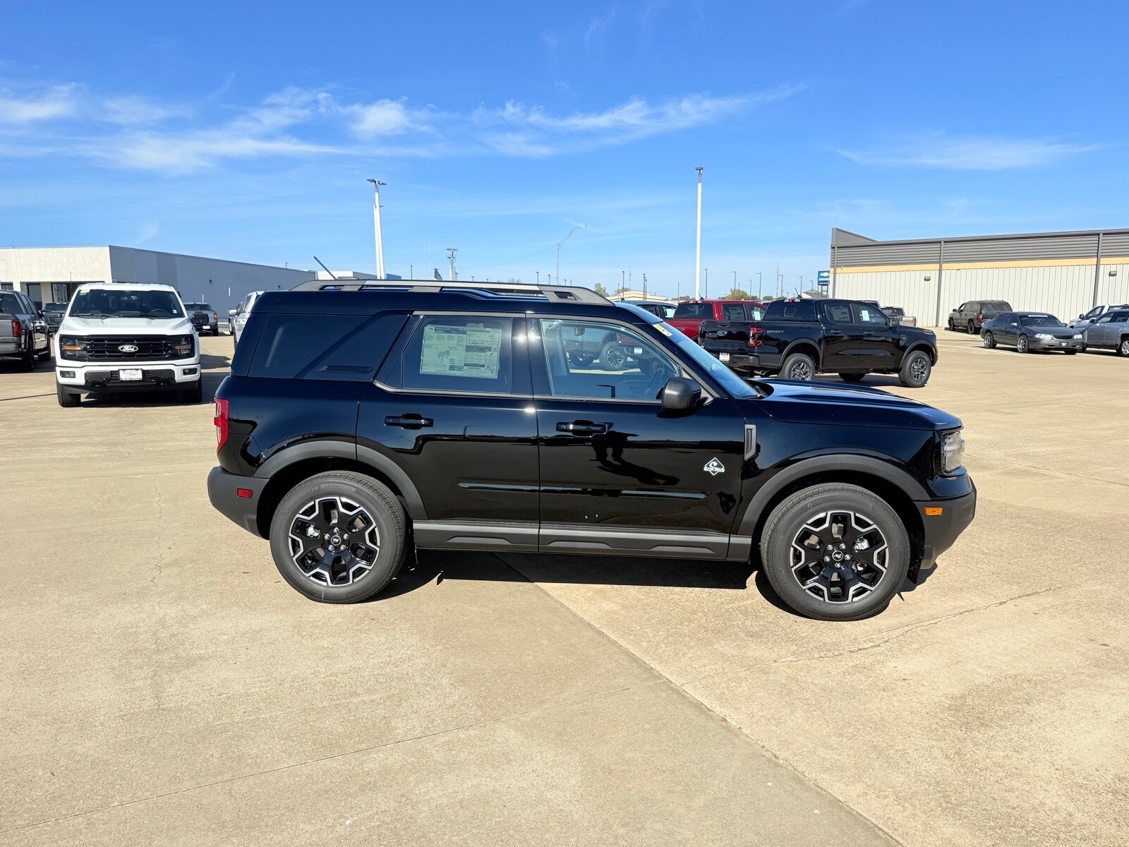2025 Ford Bronco Sport Outer Banks photo 4