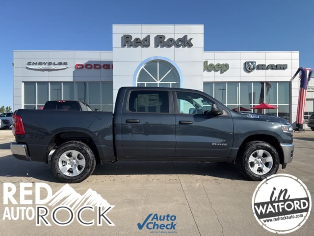 New 2025 Ram 1500 TRADESMAN CREW CAB 4X4 5'7 BOX Pickup