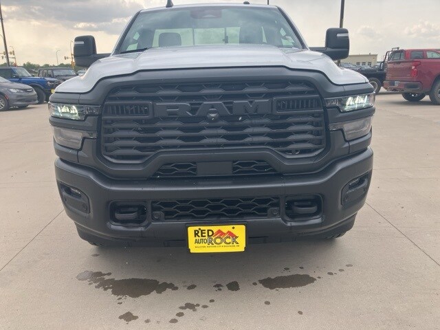 2025 Ram 3500 Tradesman photo 2