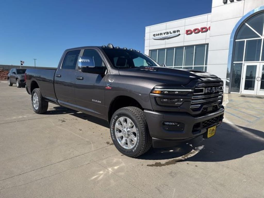 New 2026 Ram 3500 LARAMIE CREW CAB 4X4 8' BOX Pickup