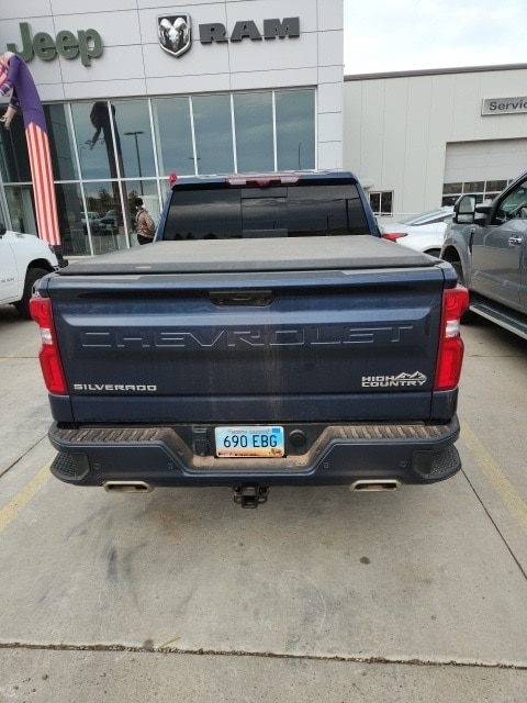 2023 Chevrolet Silverado 1500 High Country photo 4