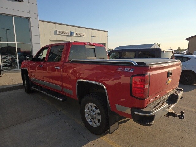 2015 Chevrolet Silverado 2500HD LTZ photo 3