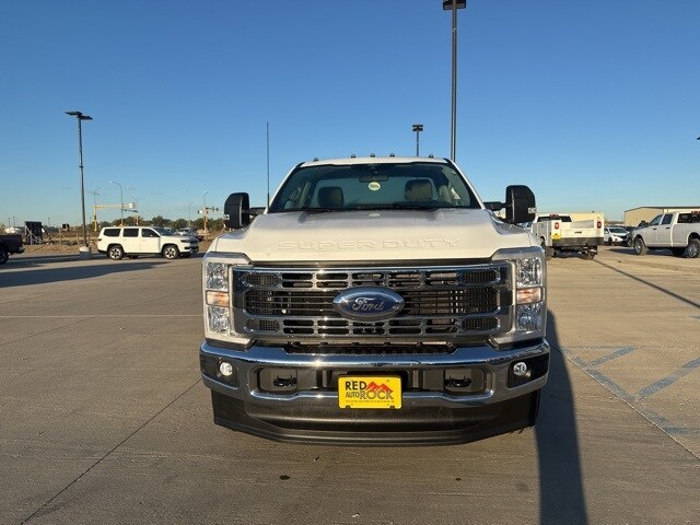 2024 Ford F-350 photo 3