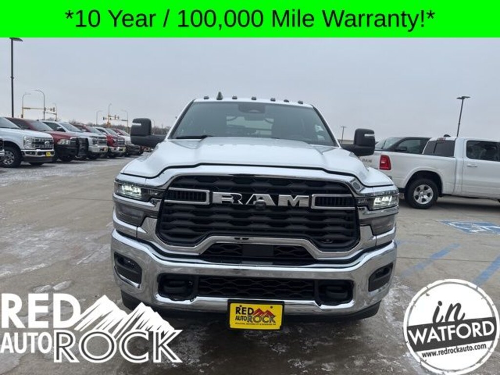 New 2026 Ram 3500 Chassis Cab TRADESMAN CREW 4X4 60' CA Pickup