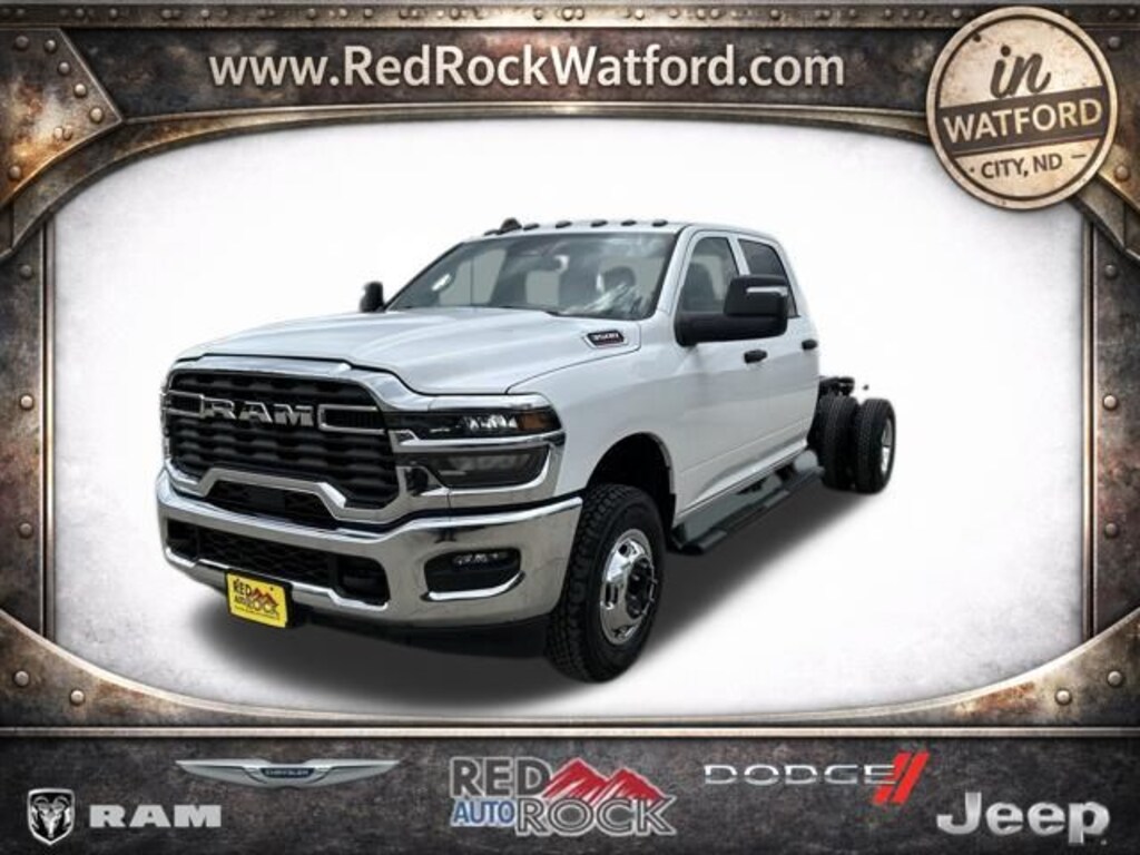 New 2026 Ram 3500 TRADESMAN CREW CAB CHASSIS 4X4 60' CA Pickup
