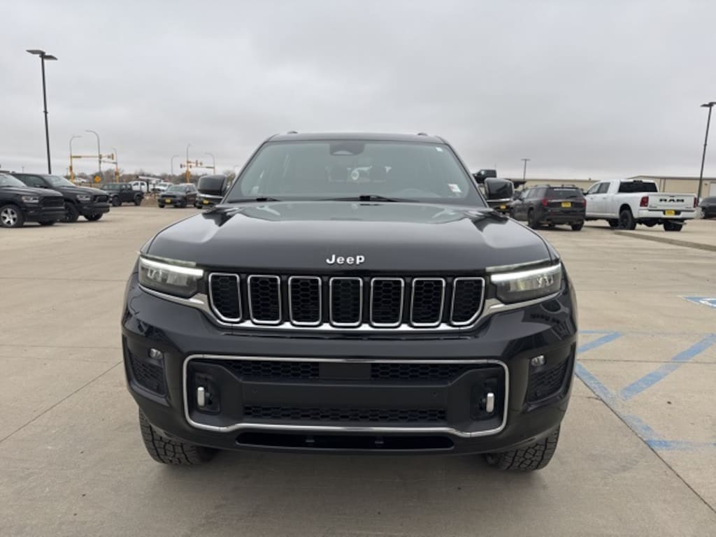 Used 2022 Jeep Grand Cherokee L Overland SUV
