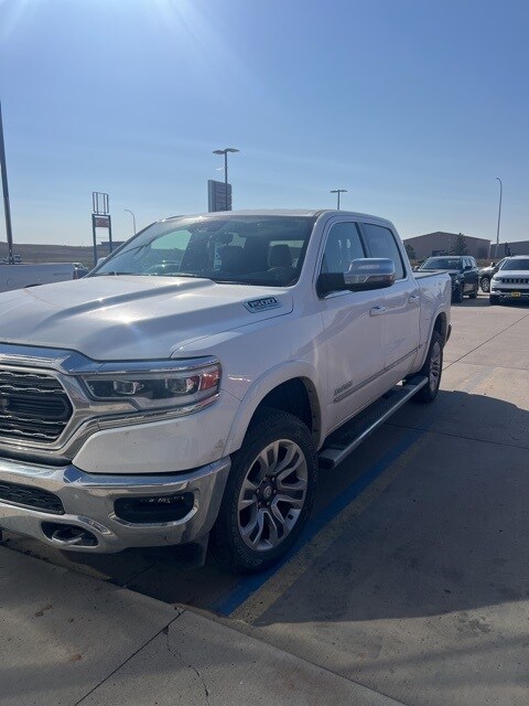 2024 Ram 1500 Limited photo 2
