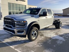 2026 Ram 5500 Chassis Cab TRADESMAN  CREW  4X4 60' CA Pickup