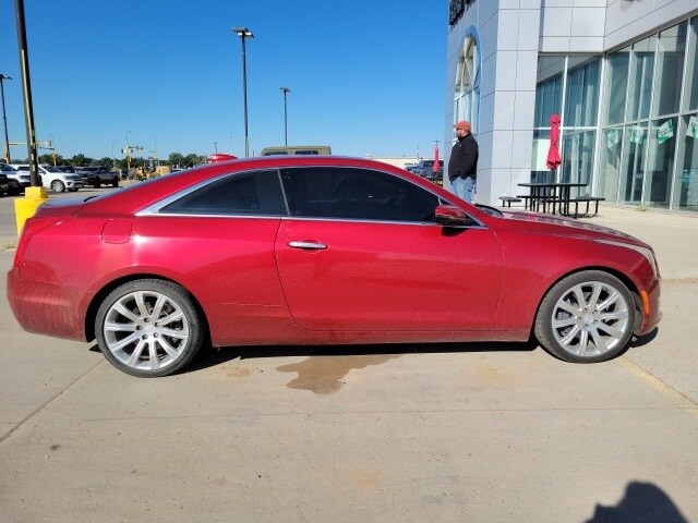 2016 Cadillac ATS Luxury photo 2