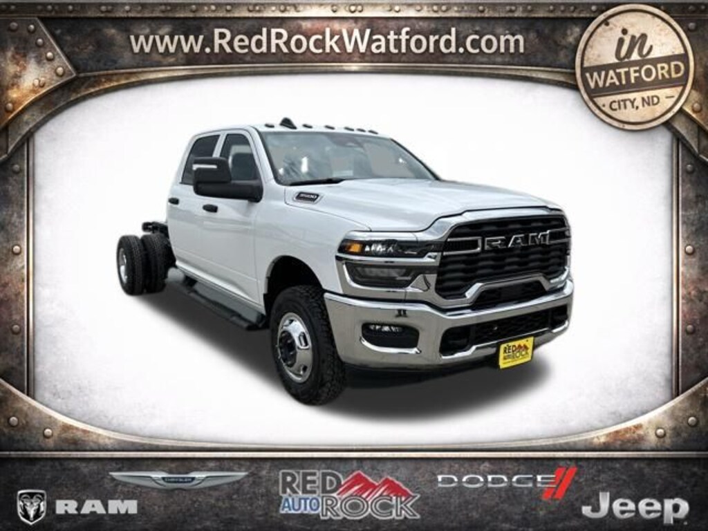 New 2026 Ram 3500 TRADESMAN CREW CAB CHASSIS 4X4 60' CA Pickup