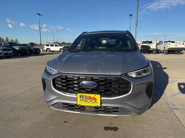 2024 Ford Escape ST-Line photo 2