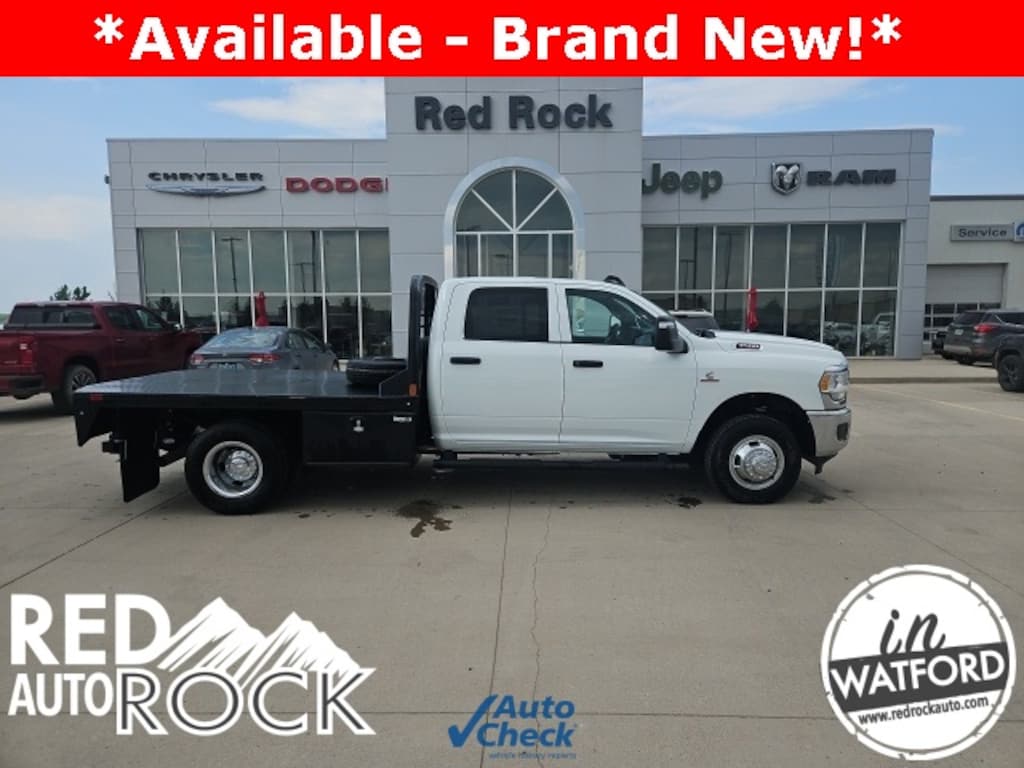 New 2024 Ram 3500 Chassis Cab 3500 TRADESMAN CREW CAB CHASSIS 4X4 60' CA Pickup