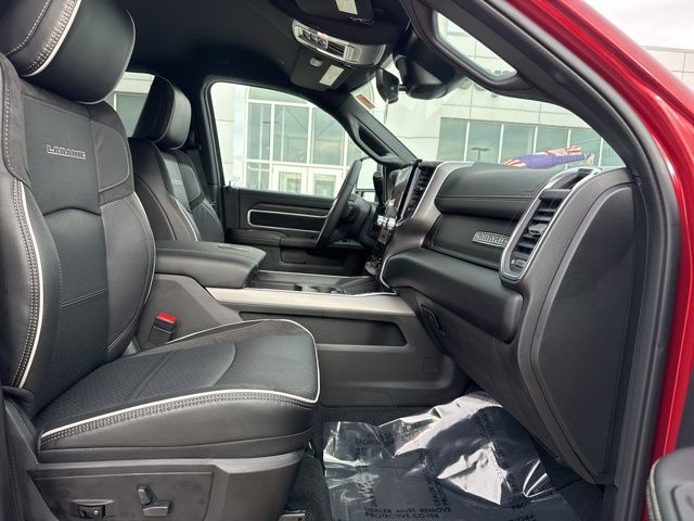 2026 RAM 3500 Laramie - Photo 20