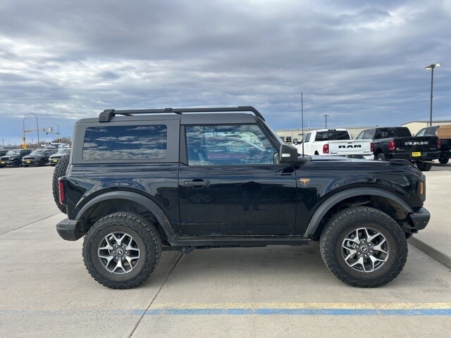 2024 Ford Bronco Badlands photo 2