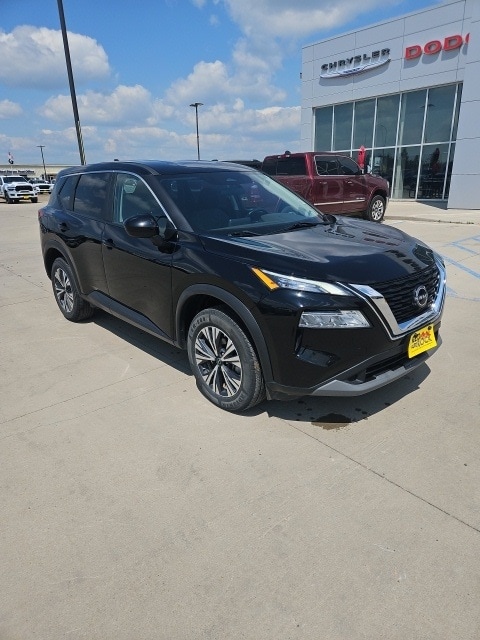 Used 2023 Nissan Rogue SV with VIN 5N1BT3BA6PC830171 for sale in Watford City, ND