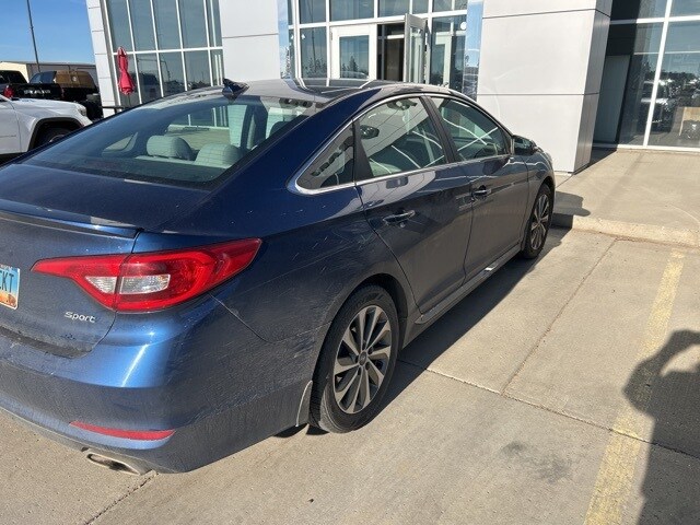 2016 Hyundai Sonata Sport photo 3