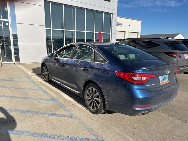 2016 Hyundai Sonata Sport photo 4