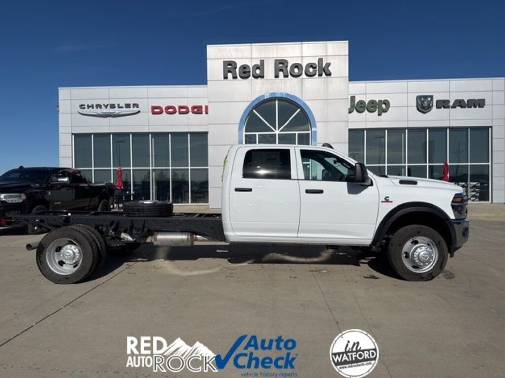 New 2026 Ram 4500 Chassis Cab TRADESMAN CREW 4X4 84' CA Pickup