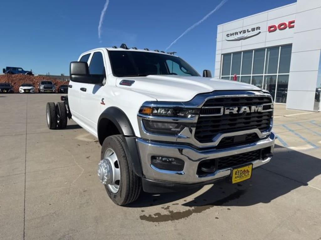 New 2026 Ram 4500 Chassis Cab TRADESMAN CREW 4X4 84' CA Pickup