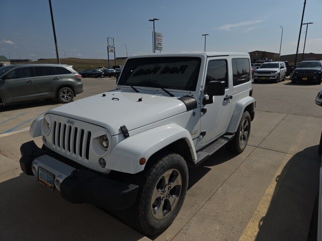 2013 Jeep Wrangler Sahara photo 3