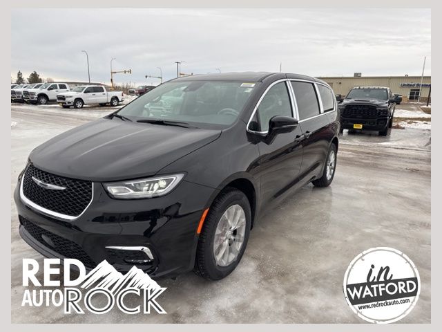 2026 Chrysler Pacifica Select's photo