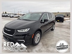 2026 Chrysler Pacifica SELECT AWD Passenger Van