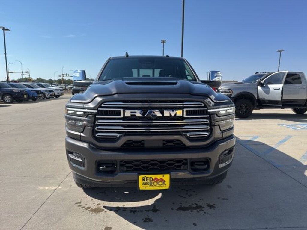 New 2026 Ram 2500 LARAMIE CREW CAB 4X4 6'4 BOX Pickup