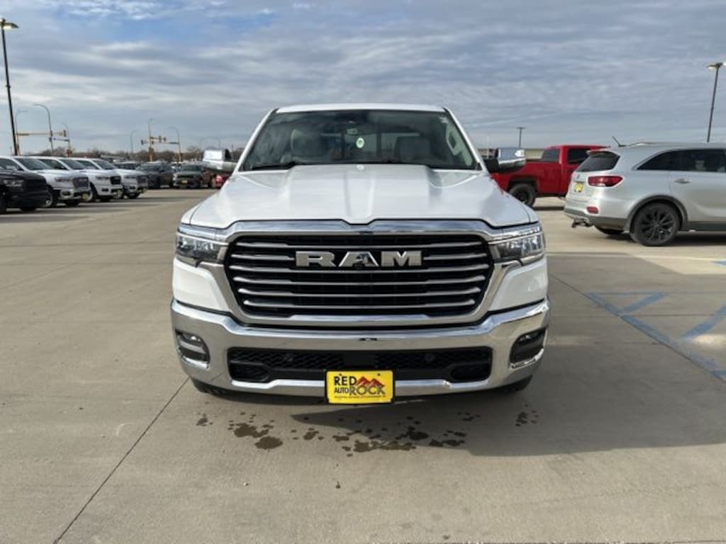 New 2026 Ram 1500 LARAMIE CREW CAB 4X4 5'7 BOX Pickup