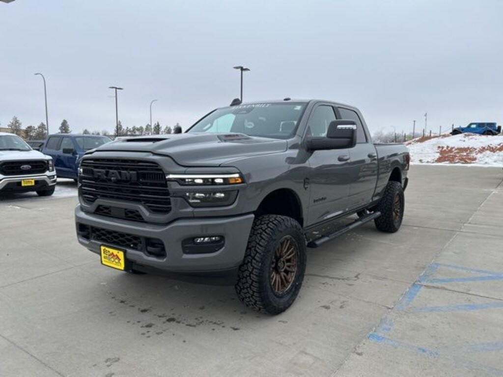 New 2026 Ram 2500 LARAMIE CREW CAB 4X4 6'4 BOX Pickup