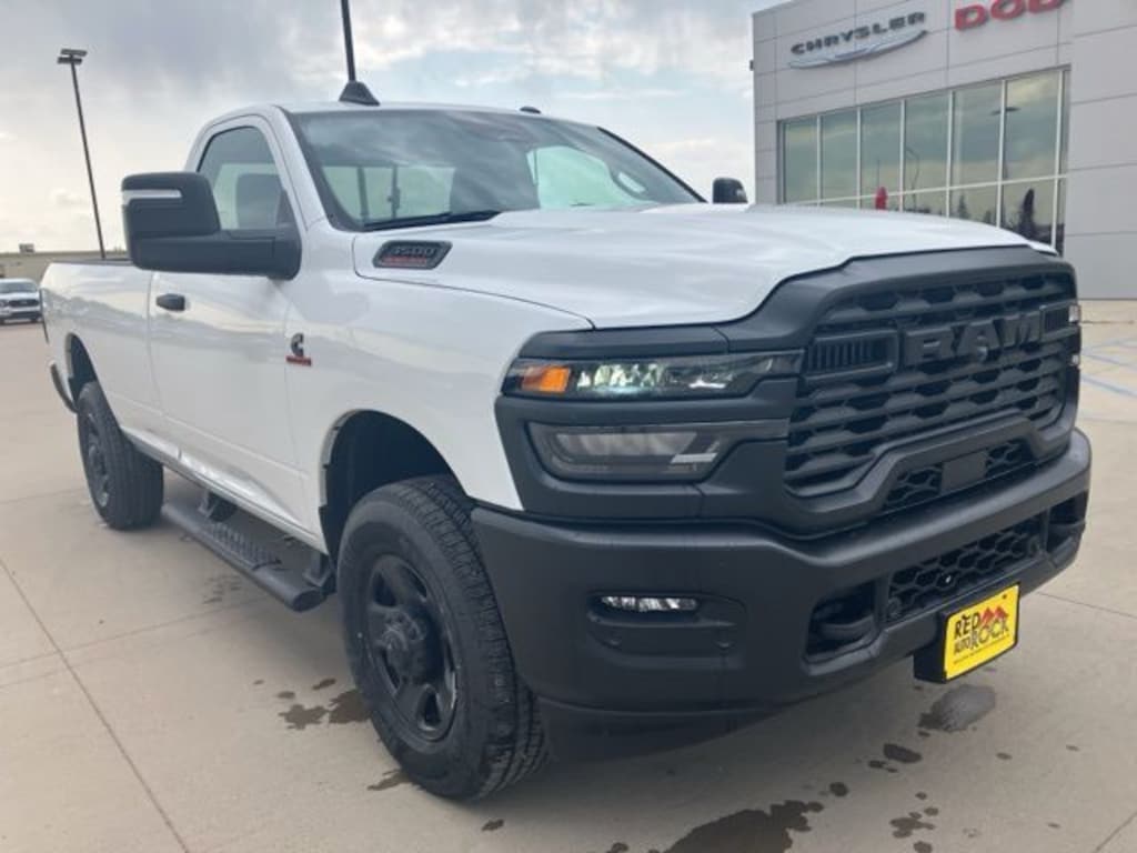 New 2025 Ram 3500 TRADESMAN REGULAR CAB 4X4 8' BOX Pickup