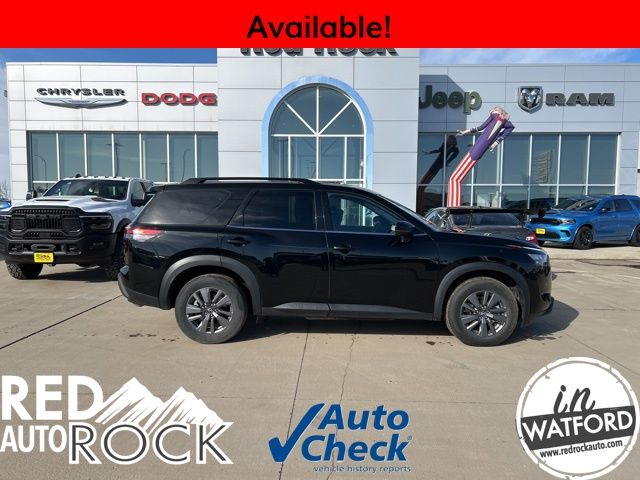 2024 Nissan Pathfinder SV