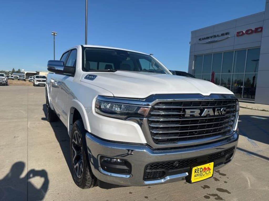 New 2026 Ram 1500 LARAMIE CREW CAB 4X4 5'7 BOX Pickup