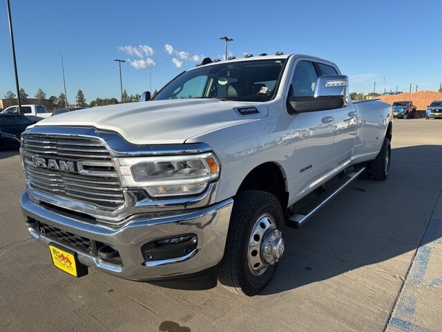 2024 Ram 3500 Laramie photo 4