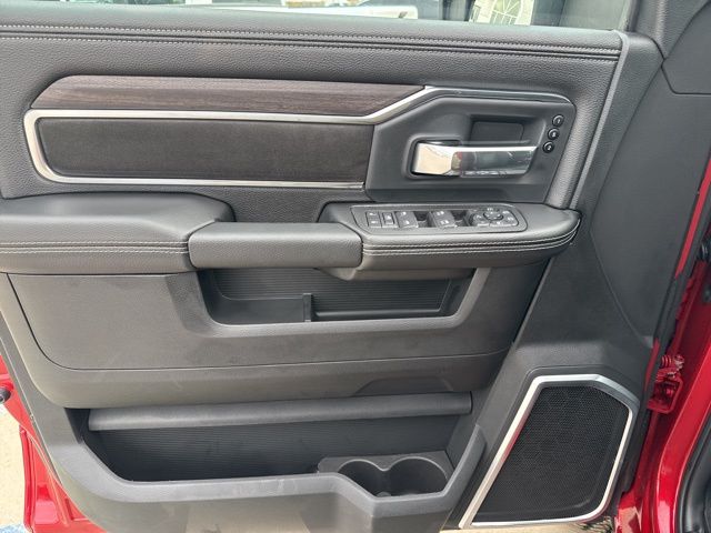 2026 RAM 3500 Laramie - Photo 21