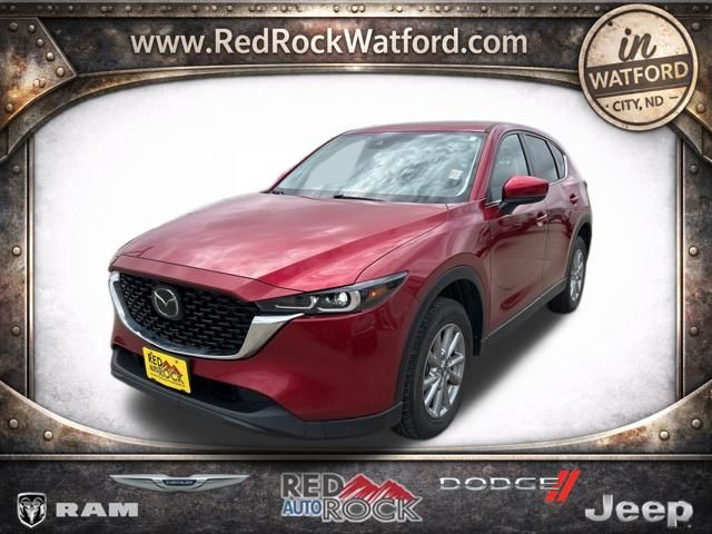 2023 Mazda CX-5 S Preferred package Auto AWD's photo