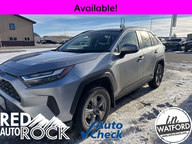 2025 Toyota RAV4 XLE's photo