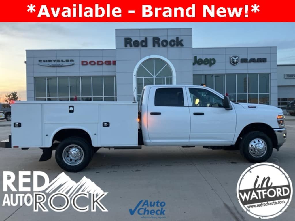 New 2025 Ram 3500 Chassis Cab 3500 TRADESMAN CREW CAB CHASSIS 4X4 60' CA Pickup
