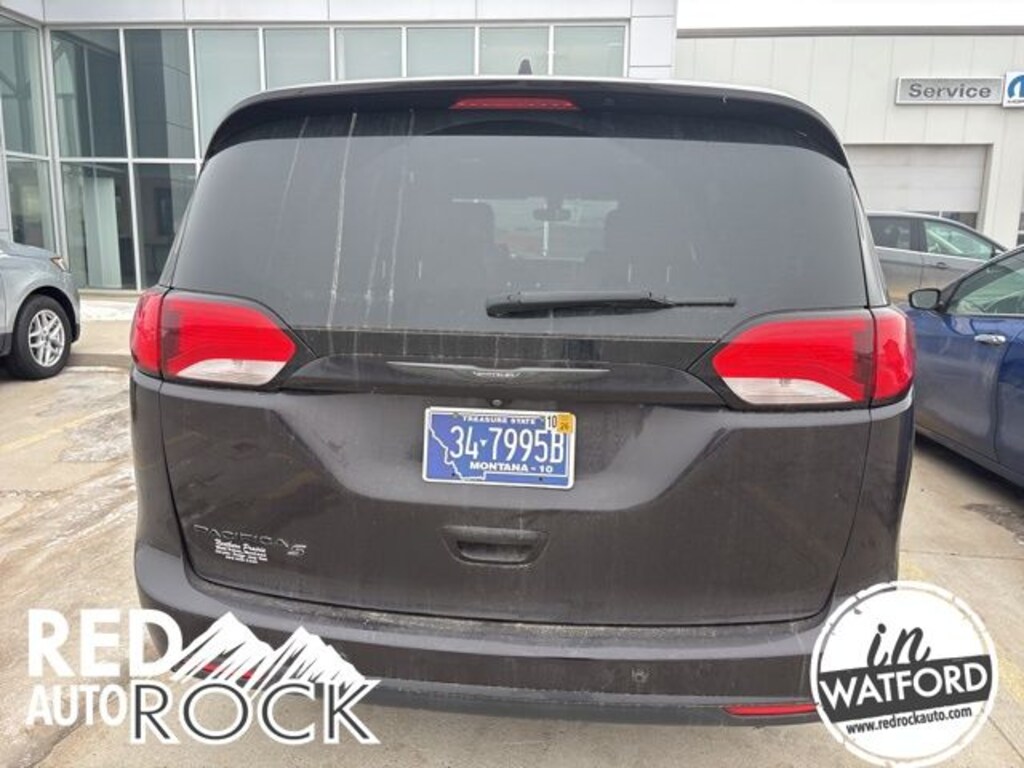 Used 2018 Chrysler Pacifica Touring L Minivan/Van