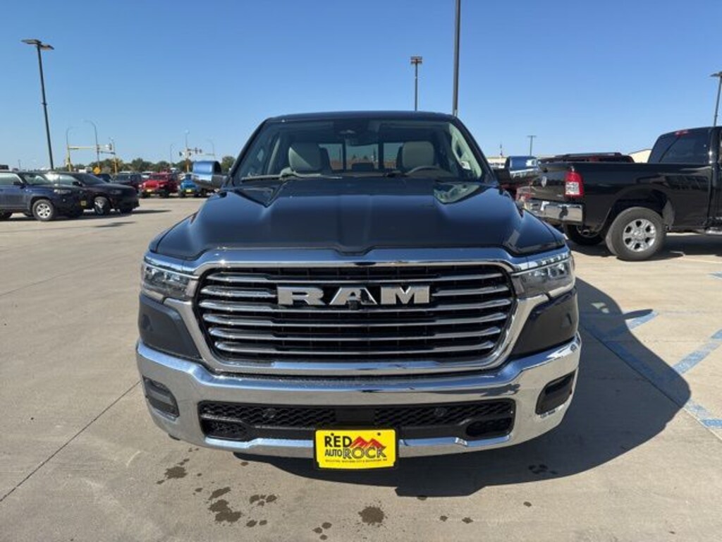 New 2026 Ram 1500 LARAMIE CREW CAB 4X4 5'7 BOX Pickup