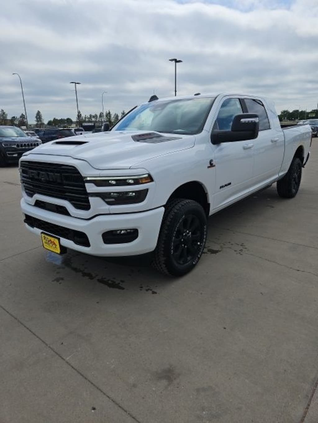 New 2025 Ram 3500 LARAMIE MEGA CAB 4X4 6'4 BOX Pickup