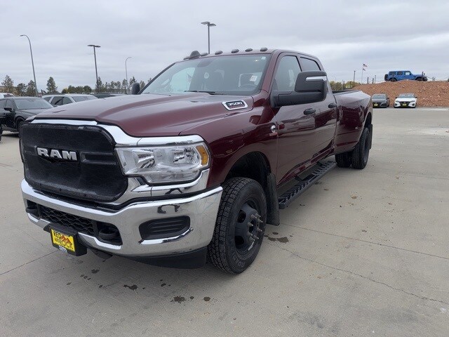 2024 Ram 3500 Tradesman photo 4