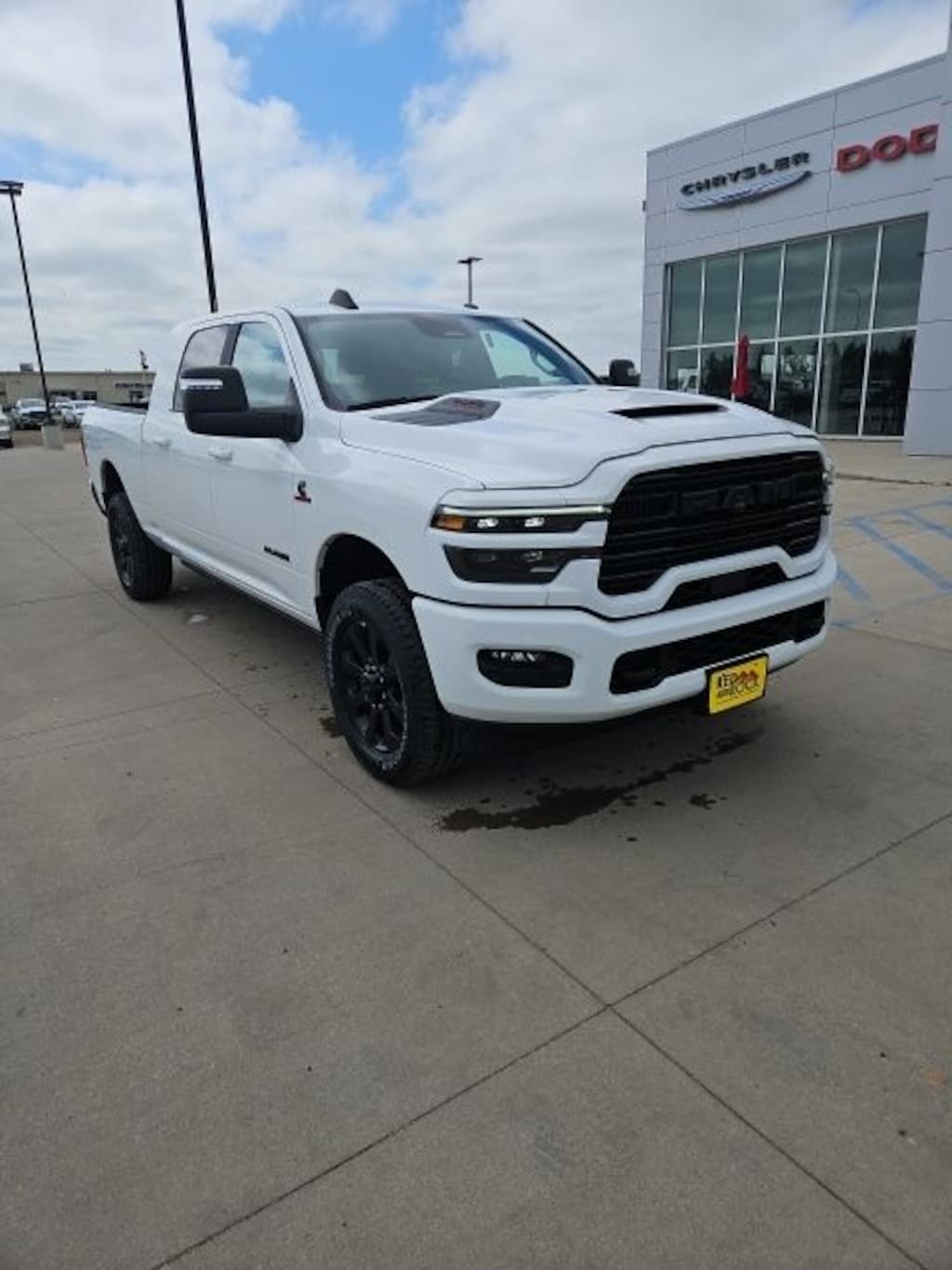 New 2025 Ram 3500 LARAMIE MEGA CAB 4X4 6'4 BOX Pickup