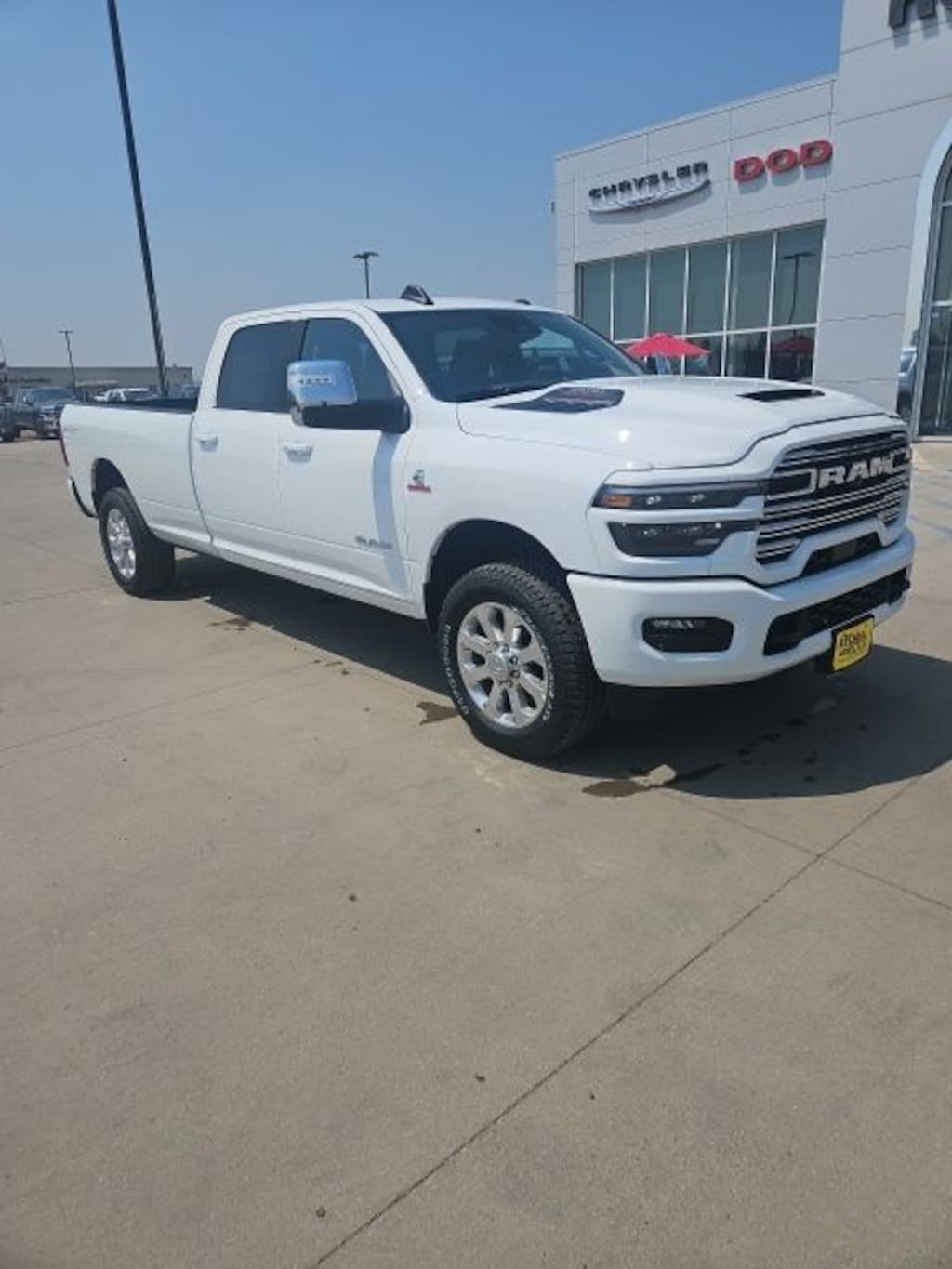 New 2025 Ram 3500 LARAMIE CREW CAB 4X4 8' BOX Pickup