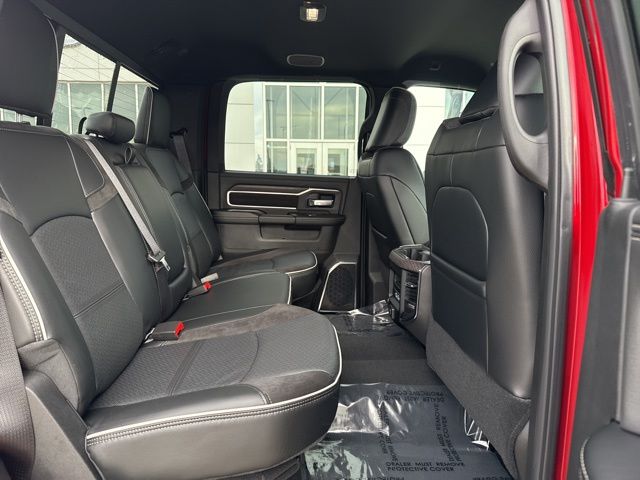 2026 RAM 3500 Laramie - Photo 19