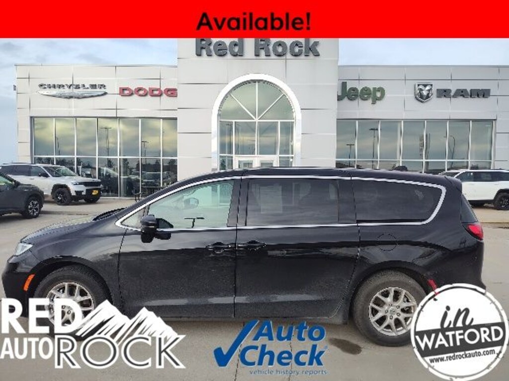 Used 2024 Chrysler Pacifica Touring L Minivan/Van