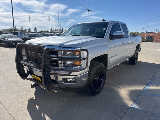 2015 Chevrolet Silverado 1500 LT photo 4