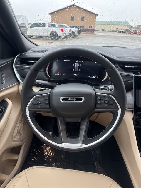 2025 Jeep Grand Cherokee Limited - Photo 13