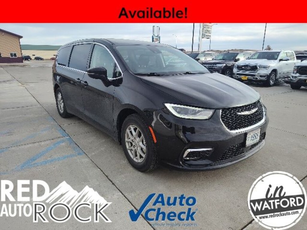 Used 2024 Chrysler Pacifica Touring L Minivan/Van