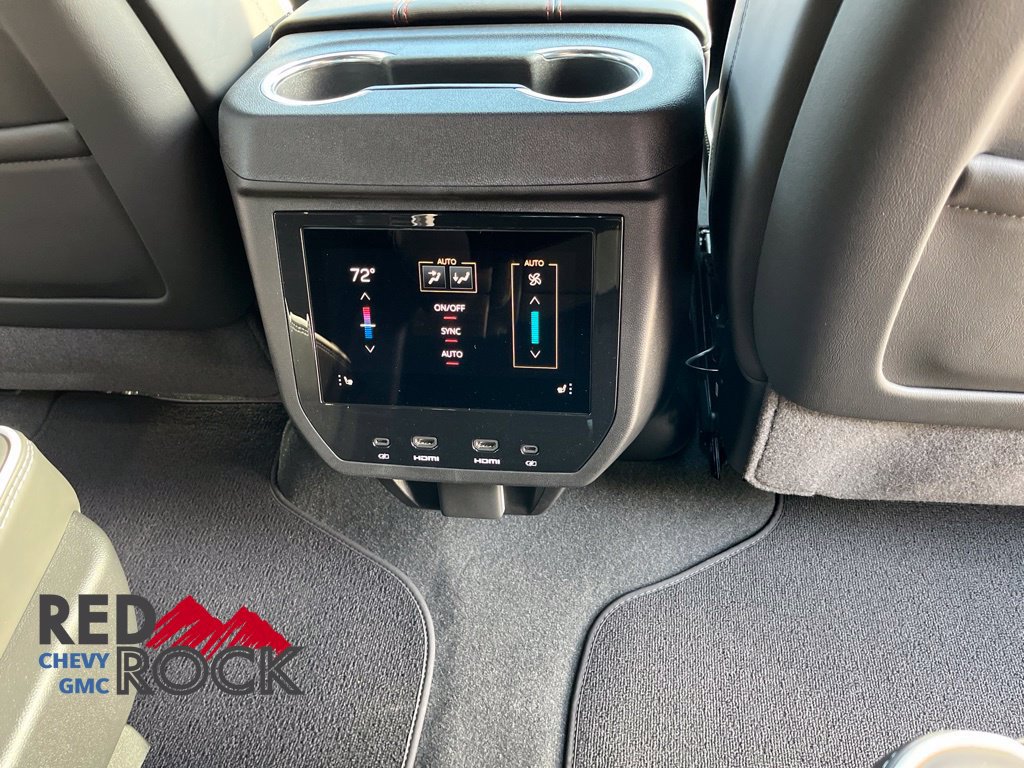 2026 GMC Yukon AT4 Ultimate - Photo 13