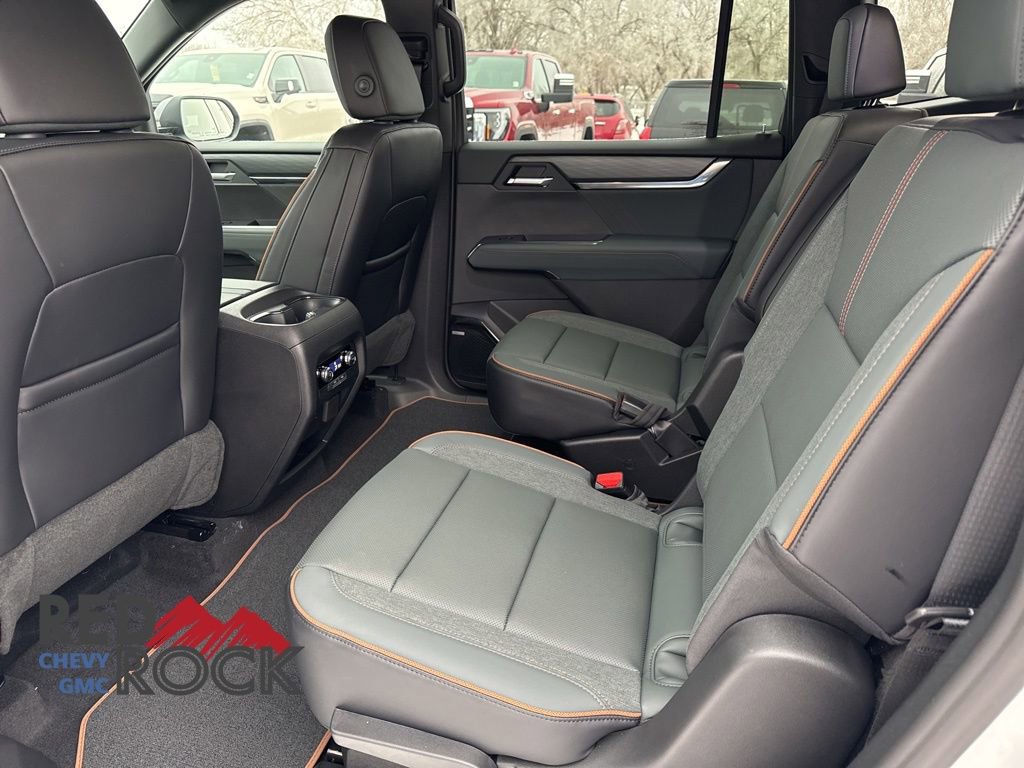 2026 GMC Acadia AT4 - Photo 12
